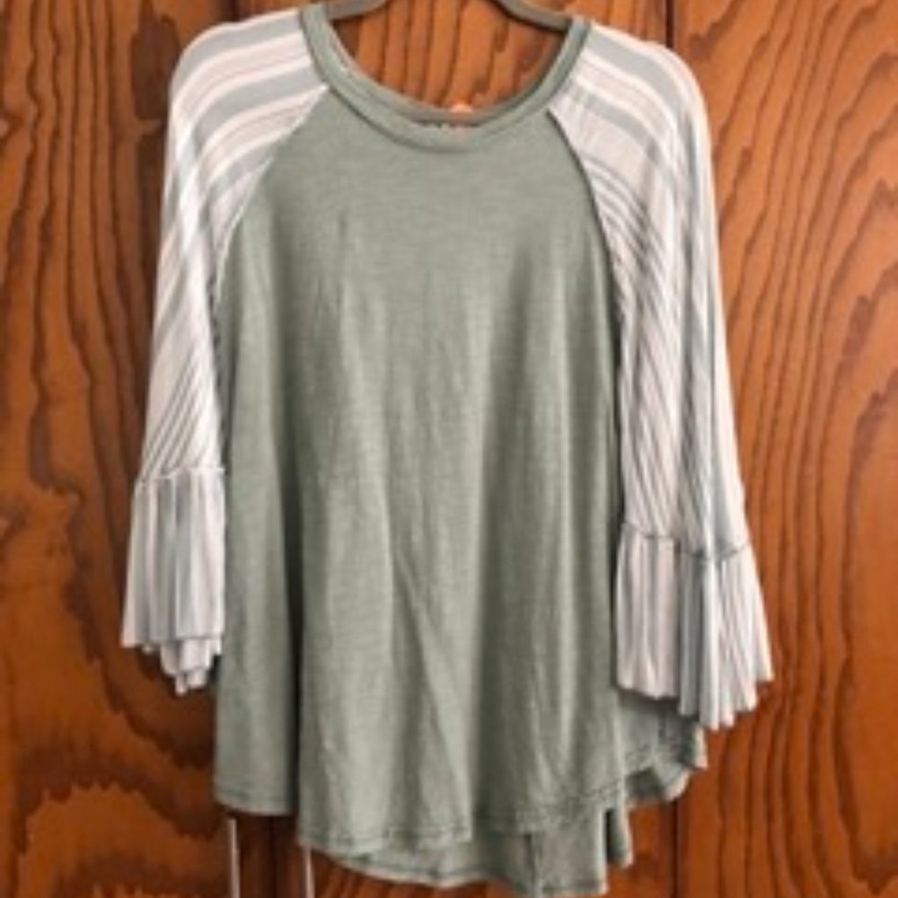 Umgee Mint Green 3/4 Sleeve Blouse - Size L